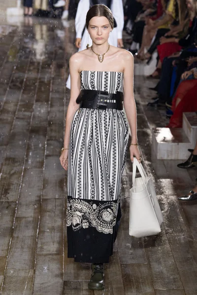 Look 61